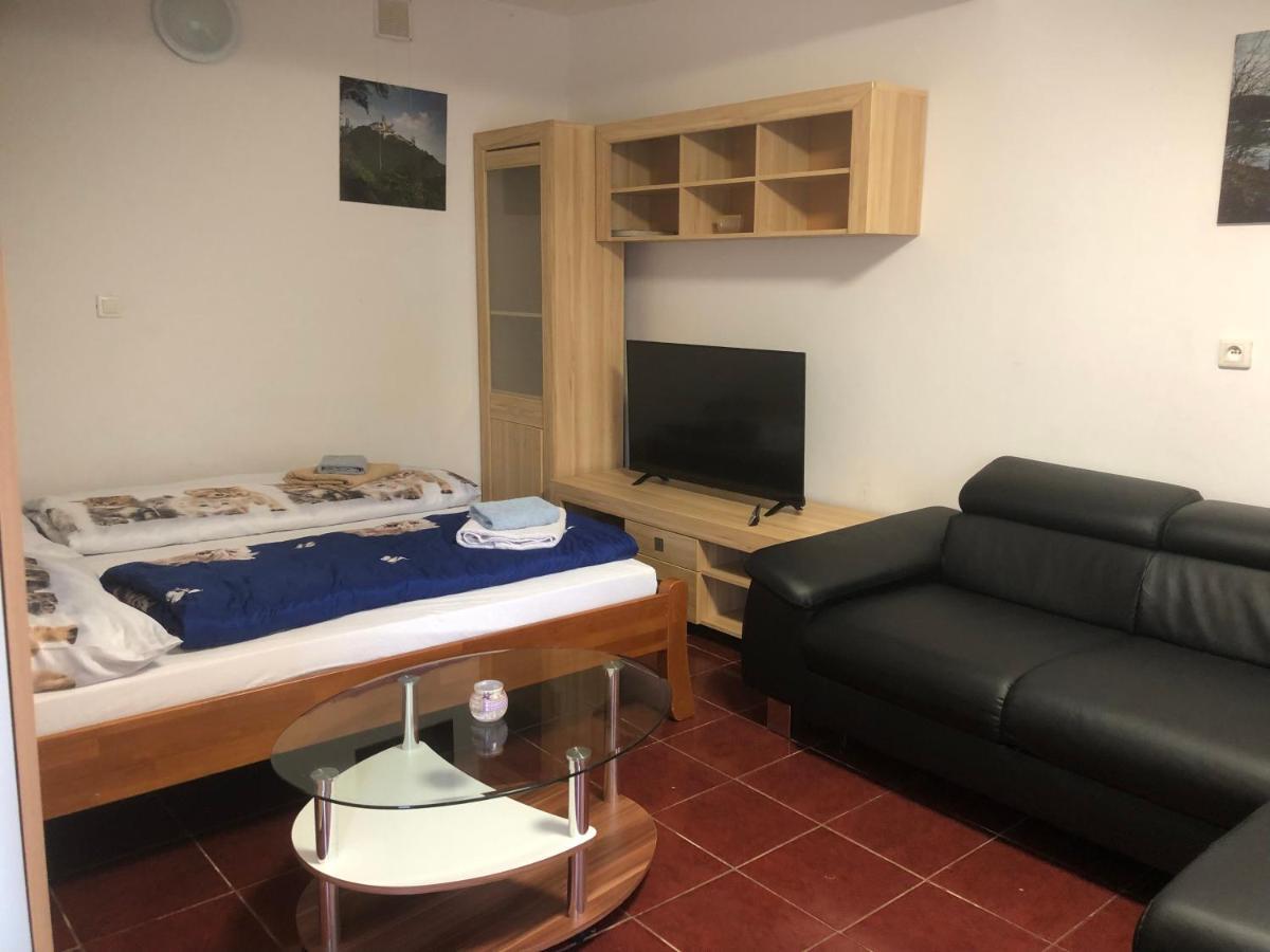 Penzion Duong Apartments Karlowe Wary Zewnętrze zdjęcie